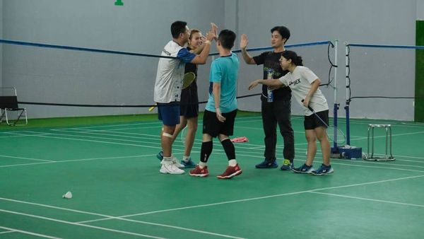 Tài trợ giải cầu lông Hai Chai Club