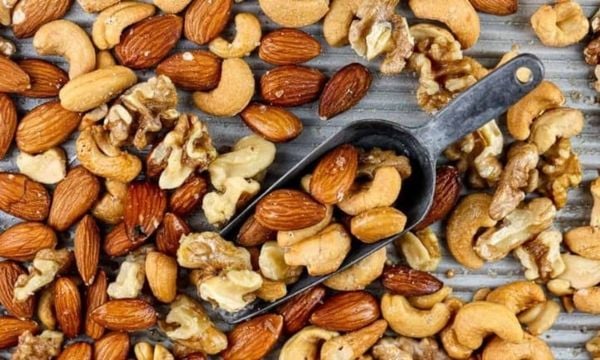 Các loại hạt khô là thực phẩm giàu kẽm