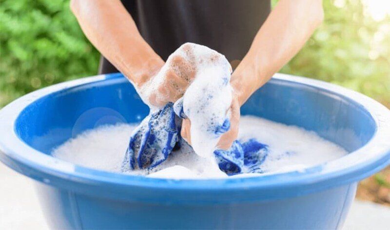 Lời Khuyên Chuyên Gia: Chọn Và Sử Dụng Chất Tẩy Rửa An Toàn