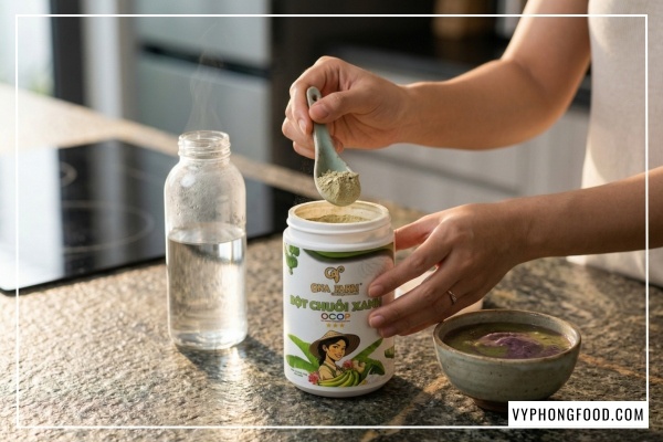 Hũ bột chuối xanh hữu cơ QNA Farm nguyên chất sấy lạnh giúp giảm căng thẳng công sở và hỗ trợ điều trị đau dạ dày.