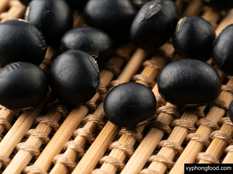 hình ảnh sản phẩm bột ngũ cốc dinh dưỡng greenmax đài loan làm từ đậu đen và các loại hạt, bổ sung protein thực vật, giàu chất xơ và dưỡng chất tự nhiên, giúp phụ nữ duy trì sức khỏe, đẹp da và vóc dáng cân đối