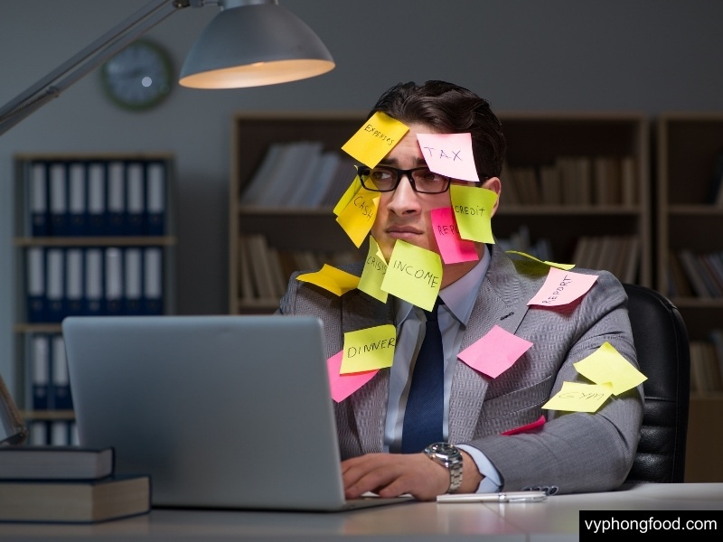 South African Rooibos tea – a caffeine-free herbal tea rich in antioxidants, supporting stress relief, better sleep, and mental health benefits against depression and anxiety.