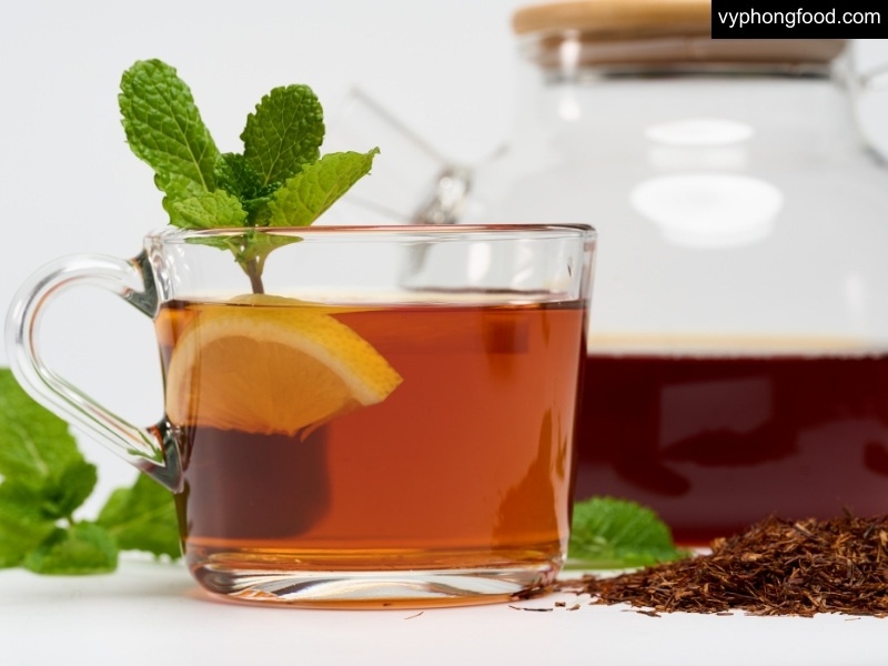 South African Rooibos tea – a caffeine-free herbal tea rich in antioxidants, supporting stress relief, better sleep, and mental health benefits against depression and anxiety.