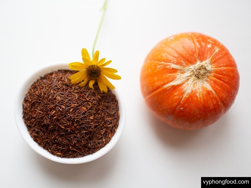 Discover South African Rooibos tea, a caffeine-free herbal tea from Cederberg, rich in antioxidants, with health benefits and natural sleep support.