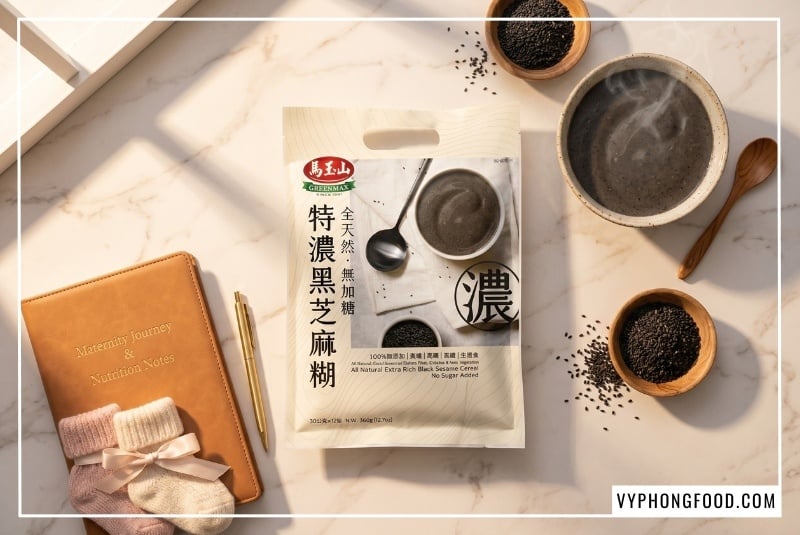 Hình ảnh minh họa cách dùng bột mè đen cho mẹ bầu vào mỗi buổi sáng giúp ngừa táo bón hiệu quả. Sản phẩm bột ngũ cốc dinh dưỡng từ mè đen Greenmax Đài Loan an toàn cho tam cá nguyệt thứ nhất.