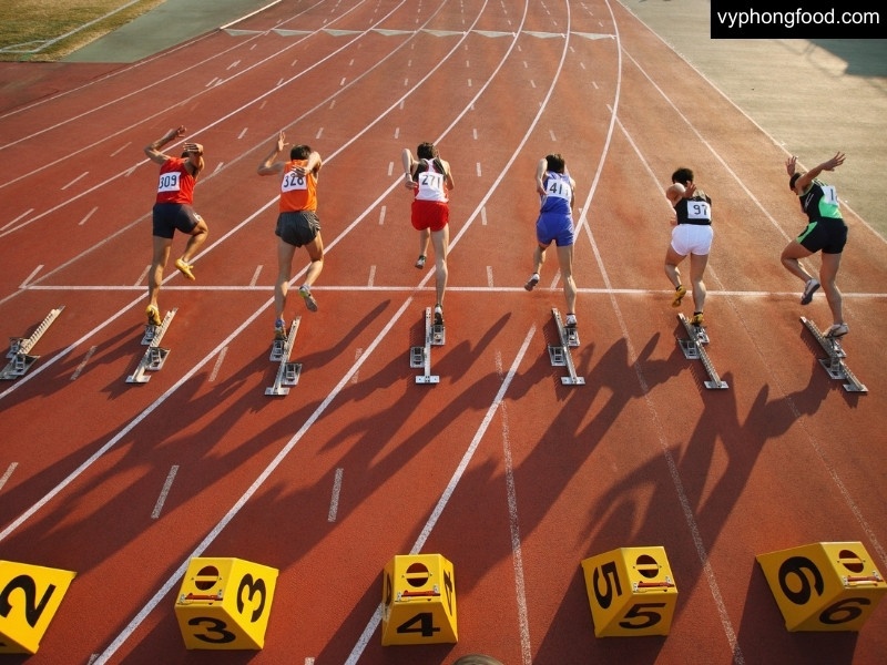 This image shows South African rooibos tea, a premium herbal tea rich in antioxidants. Rooibos tea supports endurance, reduces fatigue, aids recovery for athletes, and is one of the most popular herbal teas for better sleep and overall health.