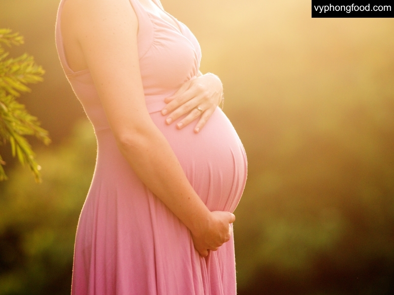 Bầu 3 tháng đầu uống ngũ cốc được không? Hướng dẫn chuẩn, dễ áp dụng với bột ngũ cốc dinh dưỡng Greenmax từ Đài Loan.