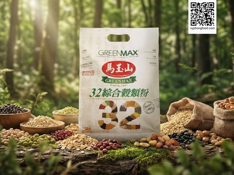 Con cái tặng ba mẹ gói bột ngũ cốc dinh dưỡng cho người già Greenmax giúp tăng cường sức khỏe.