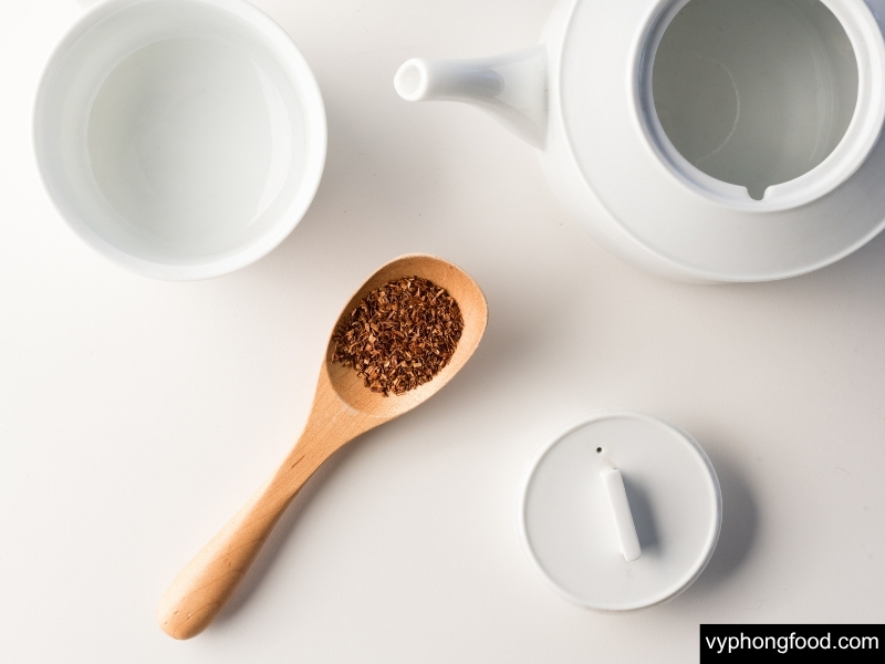 Wupperthal woman sets Guinness World Record with South African Rooibos Tea, highlighting caffeine-free herbal tea rich in antioxidants, officially imported by vyphongfood.com under the African Dawn brand.