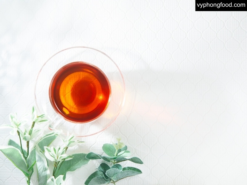 Discover how South African rooibos tea supports better sleep, radiant skin, and everyday wellness; caffeine-free, antioxidant-rich, and easy to enjoy hot or iced.