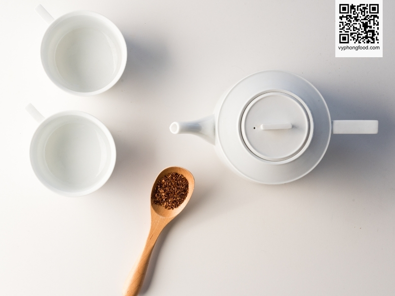 Image illustrating scientific research from the University of Cape Town showing that South African rooibos tea may help reduce nasal allergy symptoms thanks to natural bioflavonoids such as quercetin and rutin.