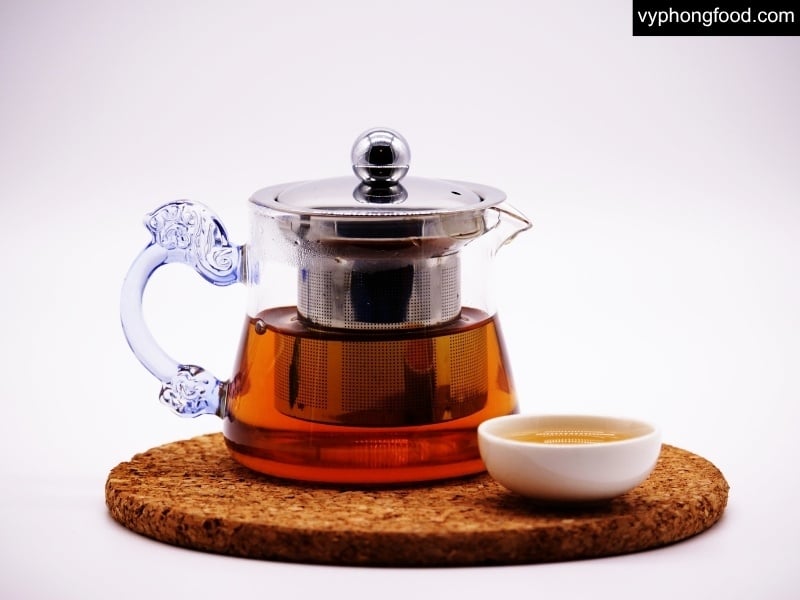 South African Rooibos Tea for Valentine’s romance—easy brewing guide for Vietnamese readers featuring African Dawn teabags, caffeine-free herbal tea with vanilla, chai, floral, and blackcurrant blends, served hot or iced.