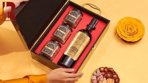 Rượu ngon sẽ được xem như một lời chúc sức khỏe, sự gắn kết yêu thương.