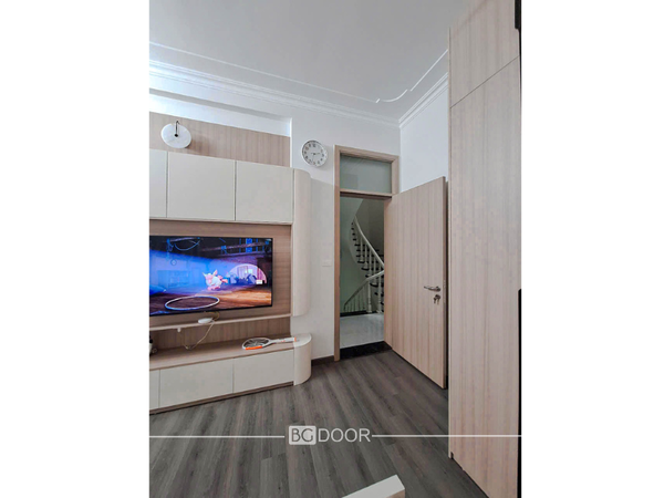 lắp đặt cửa gỗ công nghiệp