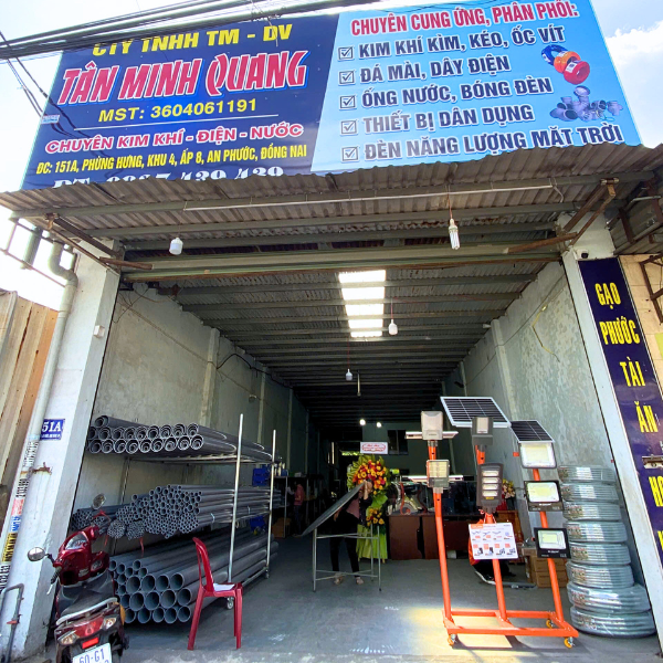 zealsun hỗ trợ khung trưng bày đèn nlmt