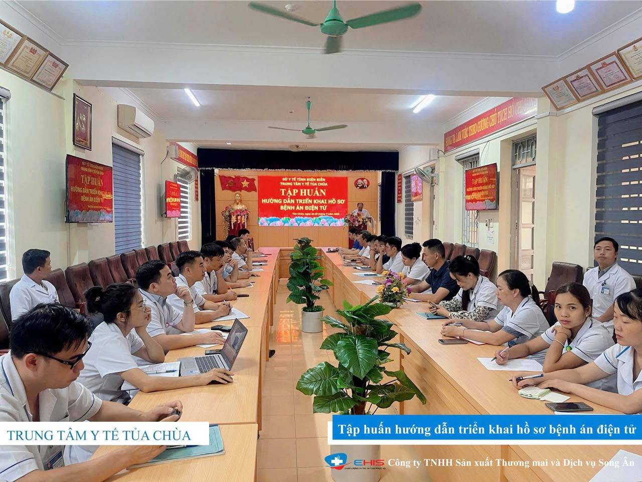 Toàn cảnh chương trình tập huấn triển khai hệ thống bệnh án điện tử E-EMR tại Trung tâm Y tế Tủa Chùa Điện Biên