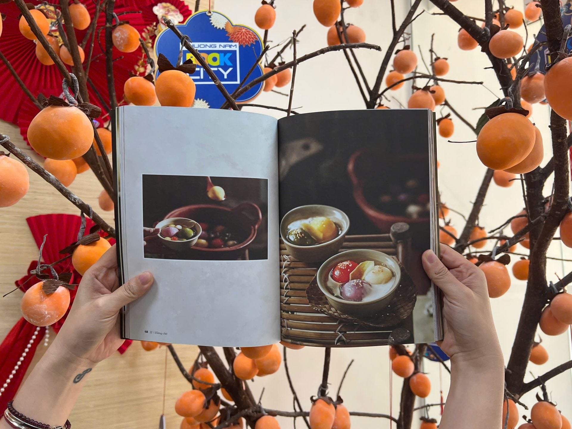 Vào bếp nấu chè trôi nước ngũ sắc đưa ông Táo về trời – Trích “Thơm thảo xôi chè”