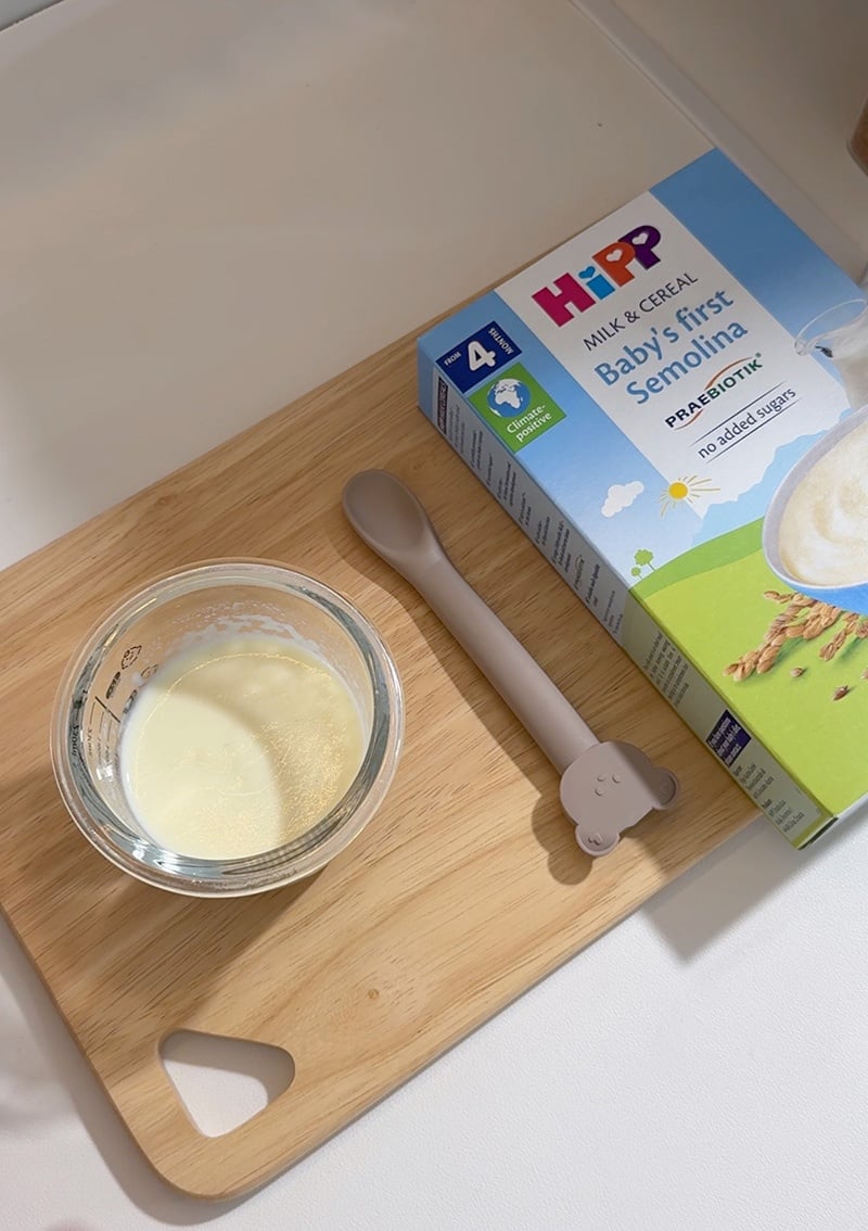 Chọn bột HiPP Semolina cho bé mới bắt đầu ăn dặm