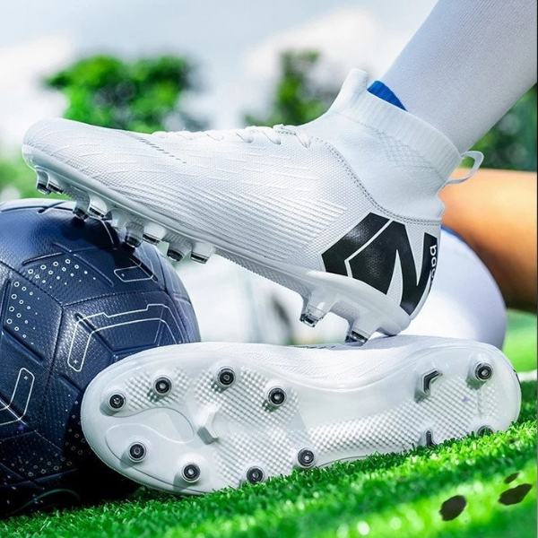 Giày Đá Bóng Cổ Cao