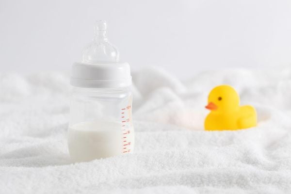 Cách hâm nóng sữa bột pha sẵn - Nuvi Grow Height