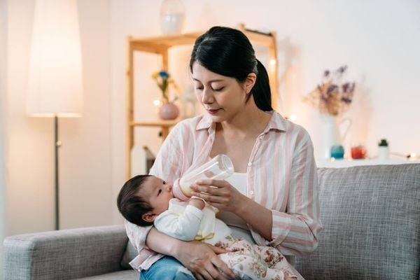 Cách hâm nóng sữa bột pha sẵn - Nuvi Grow Height