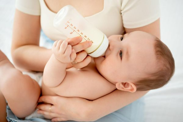 Cách pha sữa cho trẻ em - Nuvi Grow Height