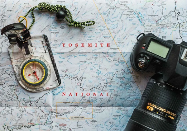 Máy ảnh, ống kính du lịch hợp mọi chuyến đi cho travel vlogger