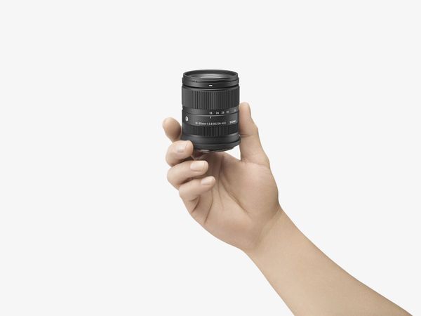 SIGMA RA MẮT LENS MỚI 18-50/2.8 DC DN © LENS ZOOM ĐA DỤNG NHỎ NHẸ NHẤT