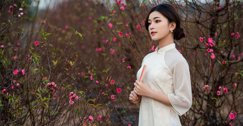 Bí quyết chụp ảnh áo dài Tết: chọn ống kính và setup ánh sáng