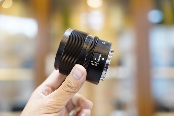ĐÁNH GIÁ ỐNG KÍNH SIGMA 90/2.8 DG DN (C) I series
