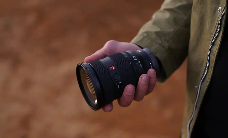 Top lens zoom Sony quay phim đỉnh nhất