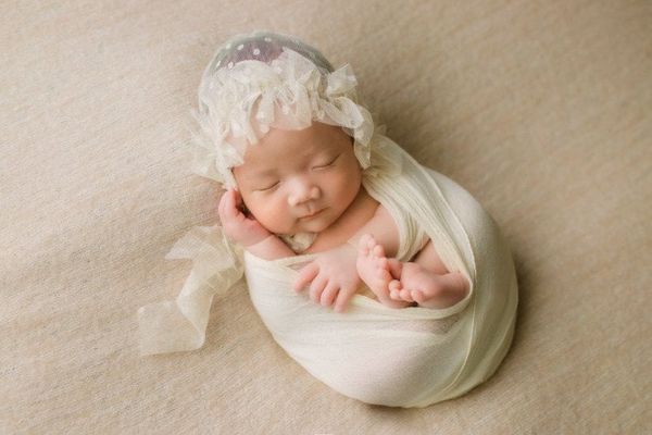 Chụp ảnh Newborn là gì? Kinh nghiệm mà bố mẹ nên biết