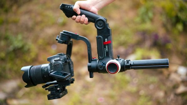 Hướng dẫn cách sử dụng gimbal máy ảnh cho người mới