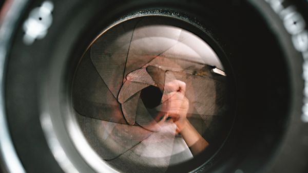 Ống kính cine là gì? Khác gì với ống kính máy ảnh