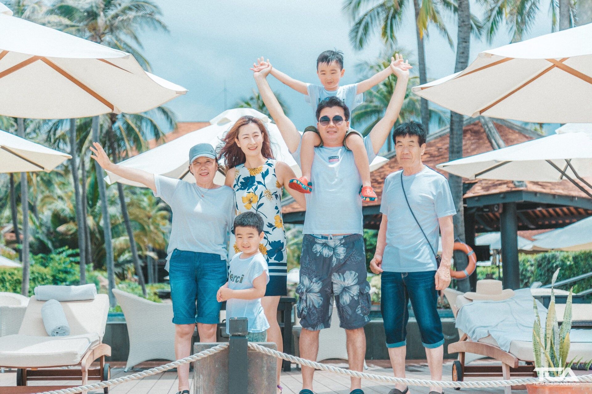 cách tạo dáng chụp ảnh gia đình