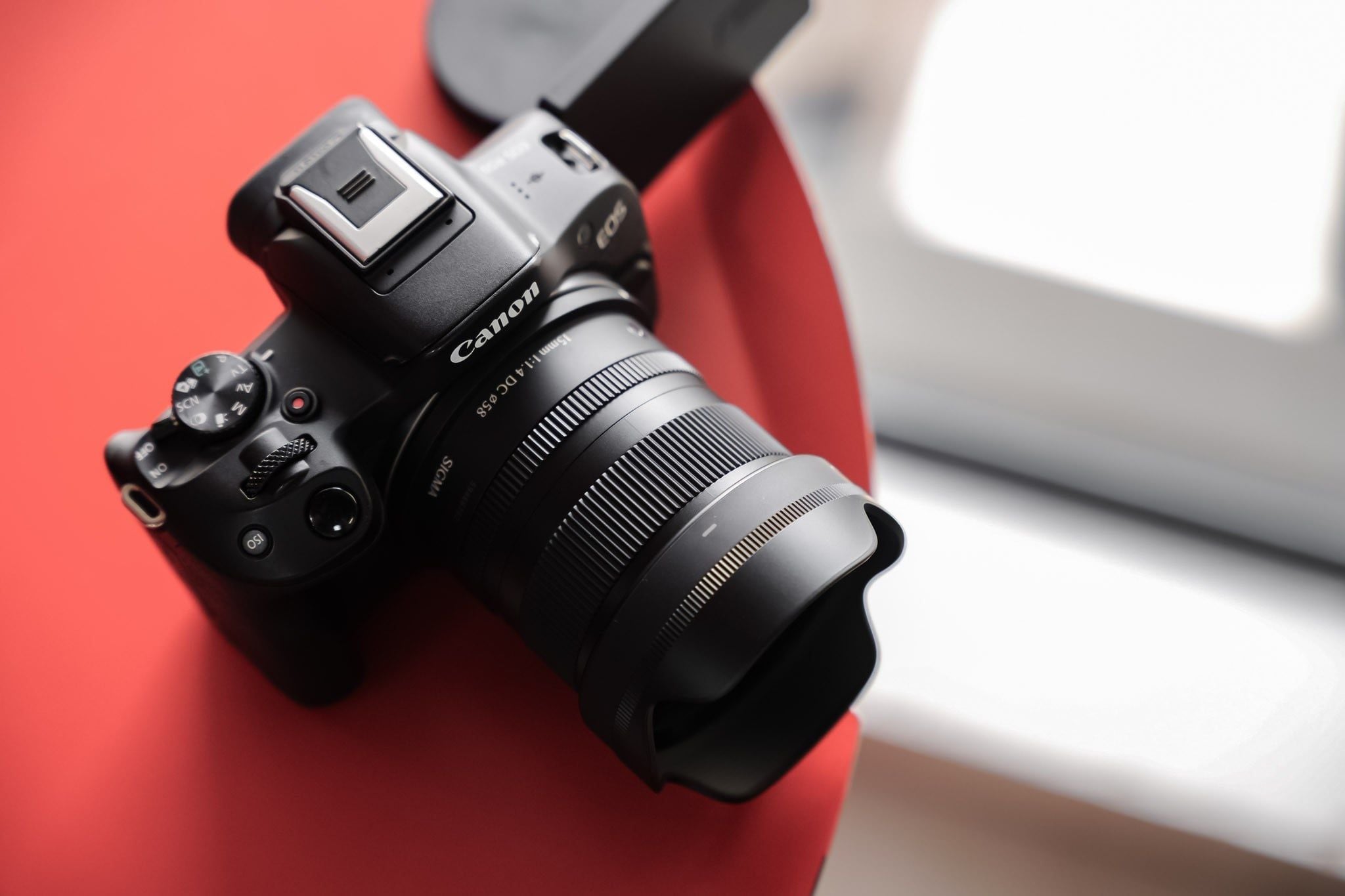 Ống kính Sigma 15mm F1.4 DC Contemporary - Ngàm Canon RF