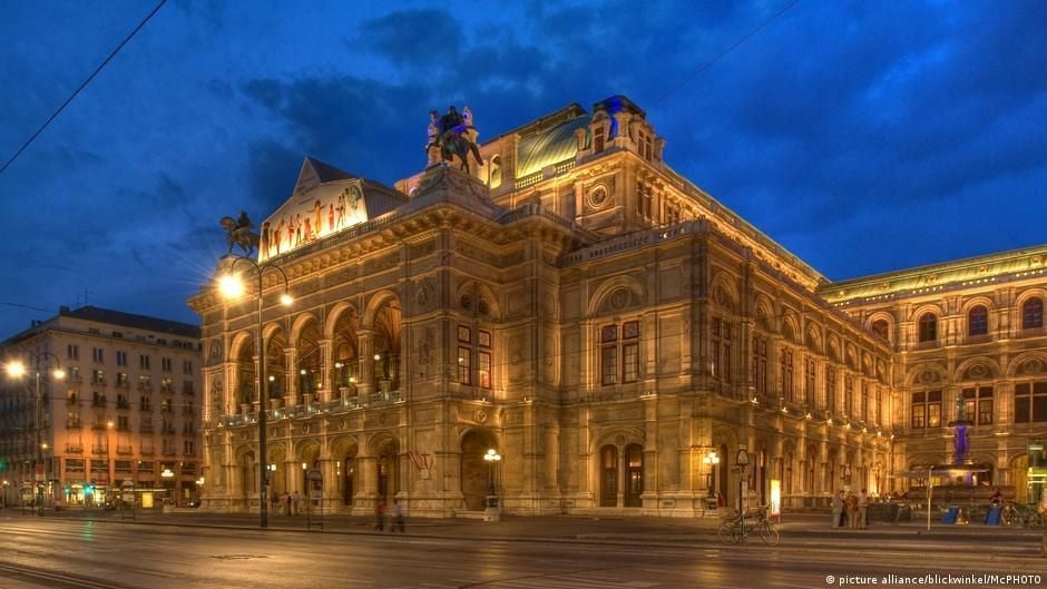 NGÀY 12: VIENNA-ISTANBUL