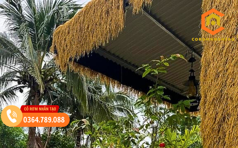 [Tây Ninh] Thảm Cỏ rơm nhân tạo làm vách và lợp mái tại Bà Đen Garden