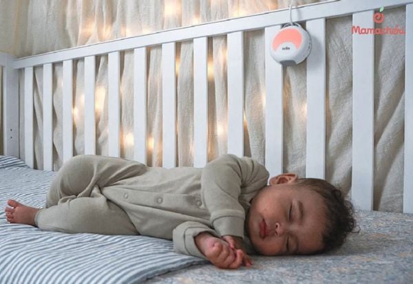 Khoảng cách và âm lượng là hai yếu tố then chốt để bảo vệ thính giác cho bé