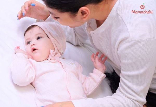 Lựa chọn quần áo sơ sinh có kiểu dáng phù hợp