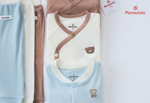 Ưu tiên quần áo sơ sinh có chất liệu mềm mại, thấm hút tốt