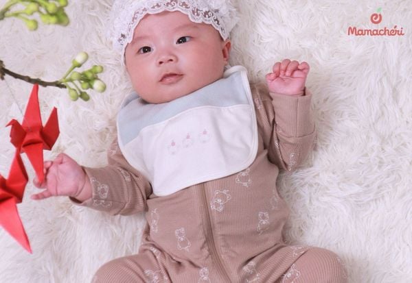 Yếm cho trẻ mềm, nhẹ và có khả năng thấm hút tốt