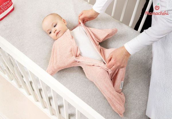Nhộng chũn giúp cố định tư thế ngủ của bé một cách nhẹ nhàng và nhanh chóng.
