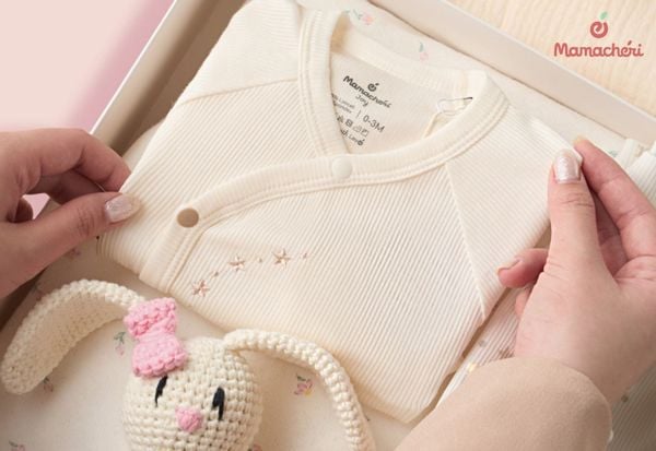 Những lưu ý chung khi chọn quà tặng đầy tháng cho bé