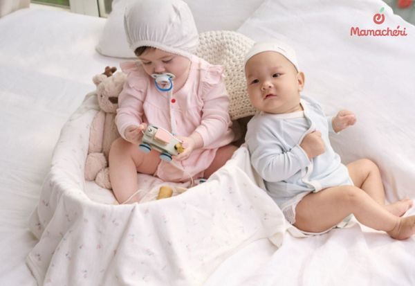 Lí do cần chọn đúng quần áo sơ sinh mùa hè