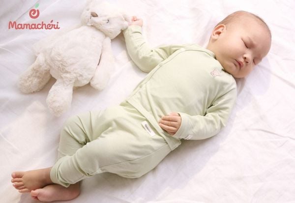 Sử dụng âm thanh trắng đều đặn giúp bé hình thành thói quen ngủ