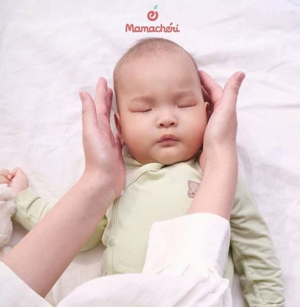 Trẻ sơ sinh sẽ ngủ rất nhiều vào ban ngày