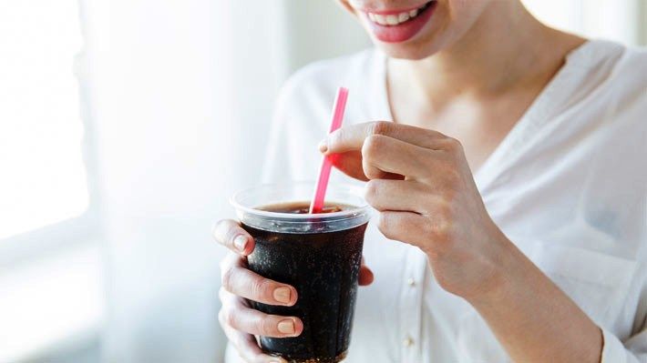 Nước ép trái cây thực sự có hại cho men răng?