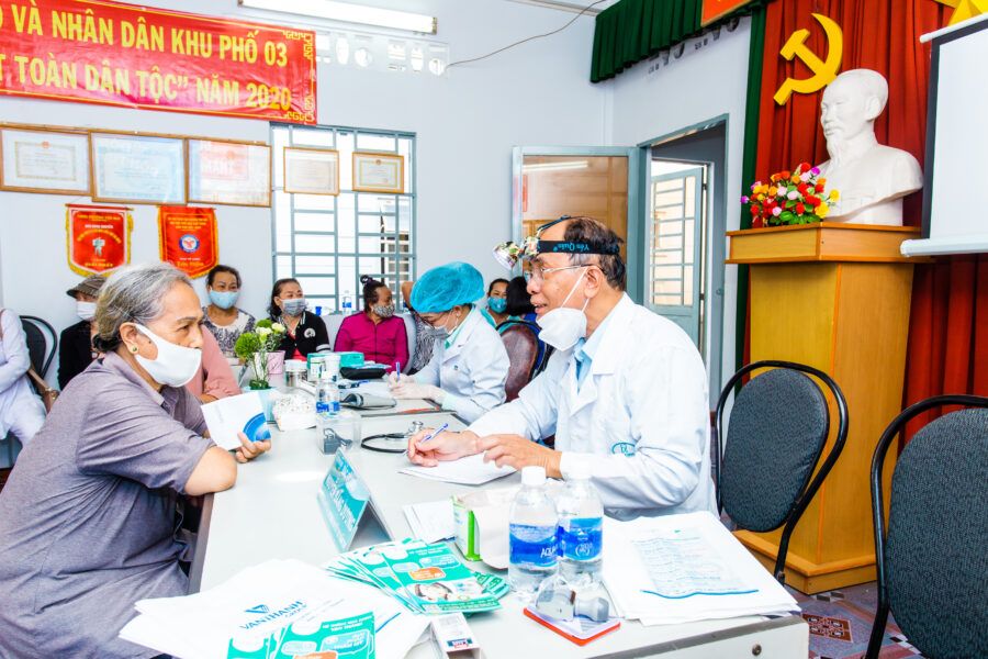 Ngân hàng ACB cùng Nha Khoa Vạn Thành  chăm sóc sức khỏe cộng đồng!