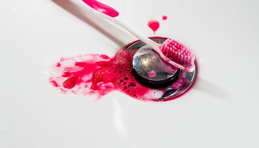 Chảy máu chân răng và những điều cần biết